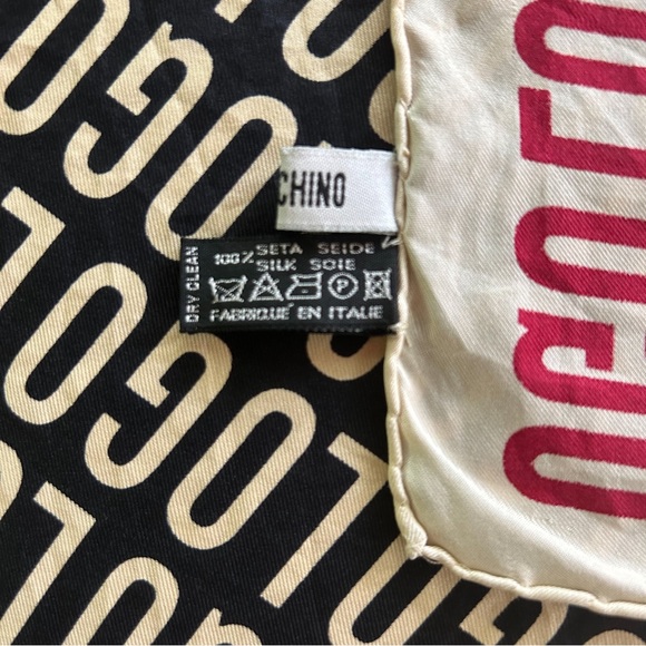 ✨VINTAGE✨ MOSCHINO rare “Logo” 100% silk scarf, 35” square hand finished. - Picture 4 of 5